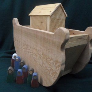 Primitive Cedar Noah's Ark Toy